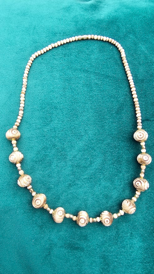 Náhrdelník slonová kost hnědé kuličky