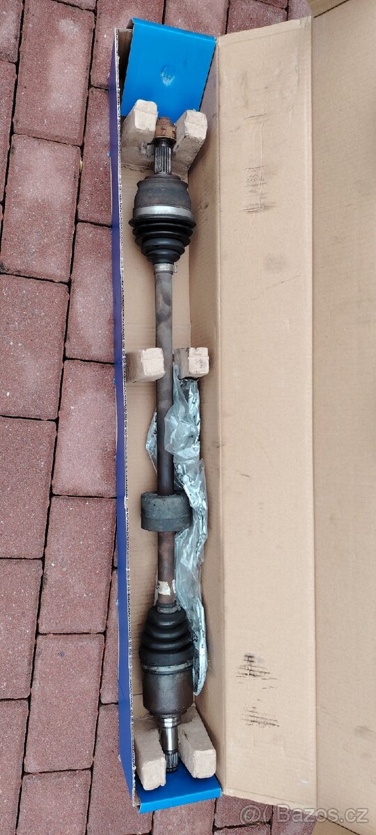 ORIGINÁLNÍ PRAVÁ PŘEDNÍ POLOOSA ALFA MITO FIAT PUNTO EVO