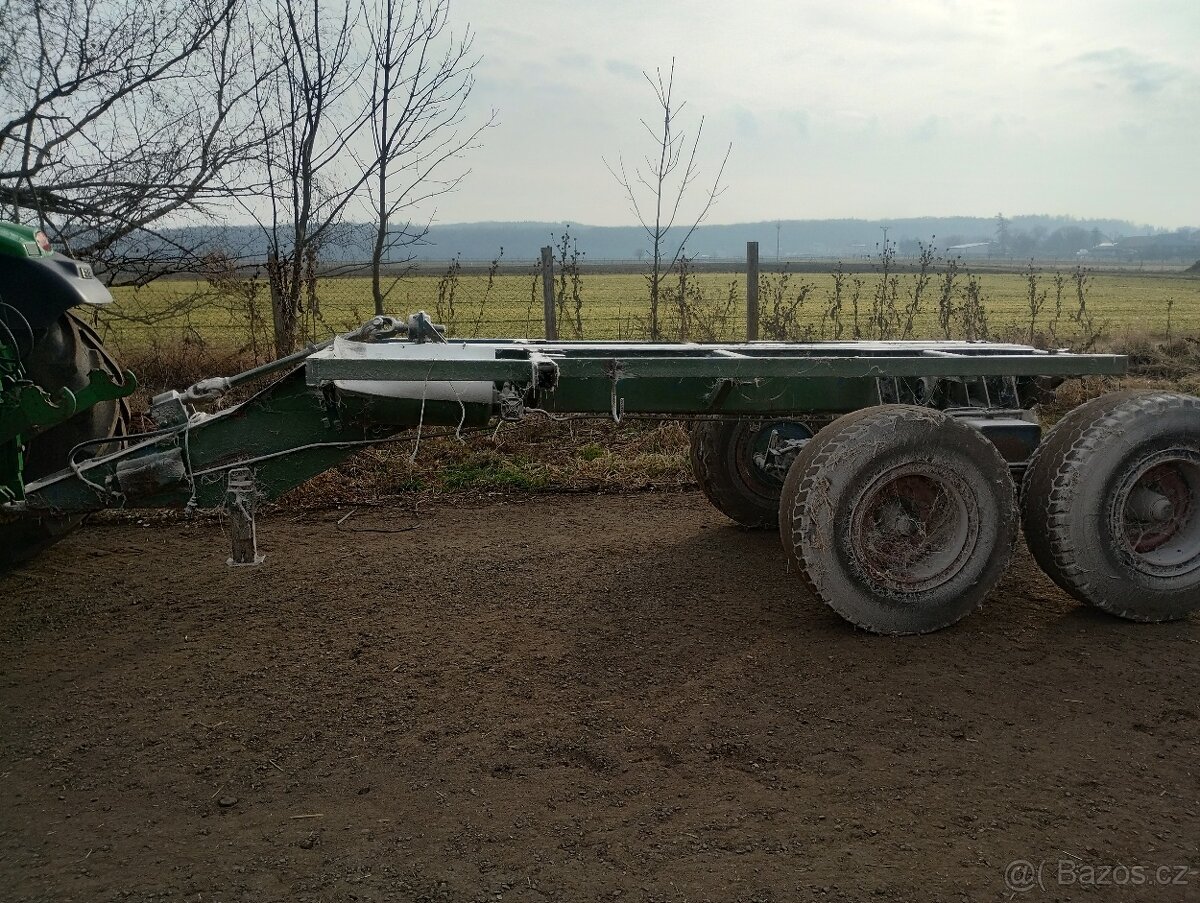 Podvozek pod rozmetadlo