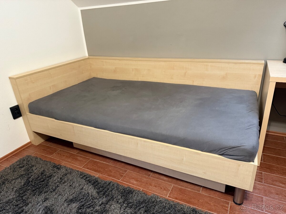 Postel a komoda