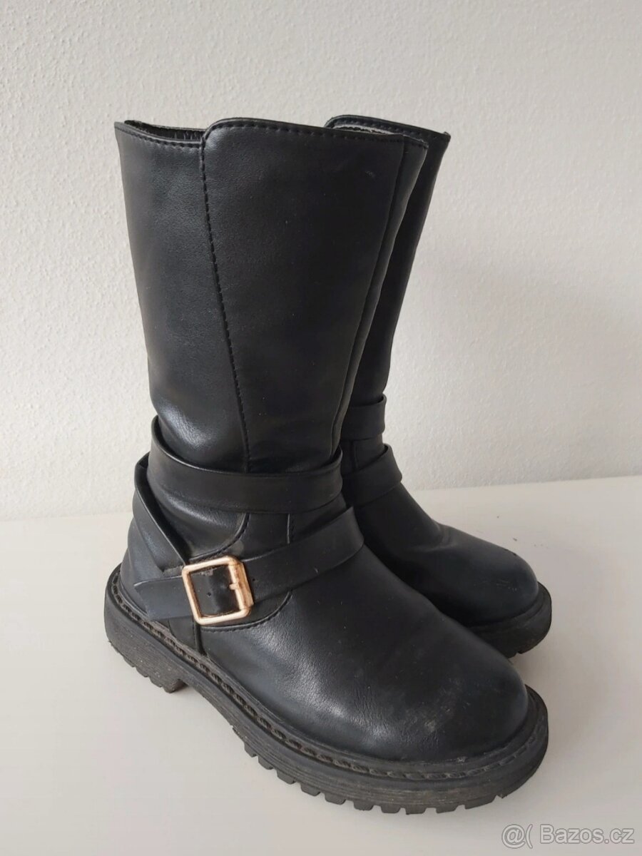 Divci kozacky cerne vel.28