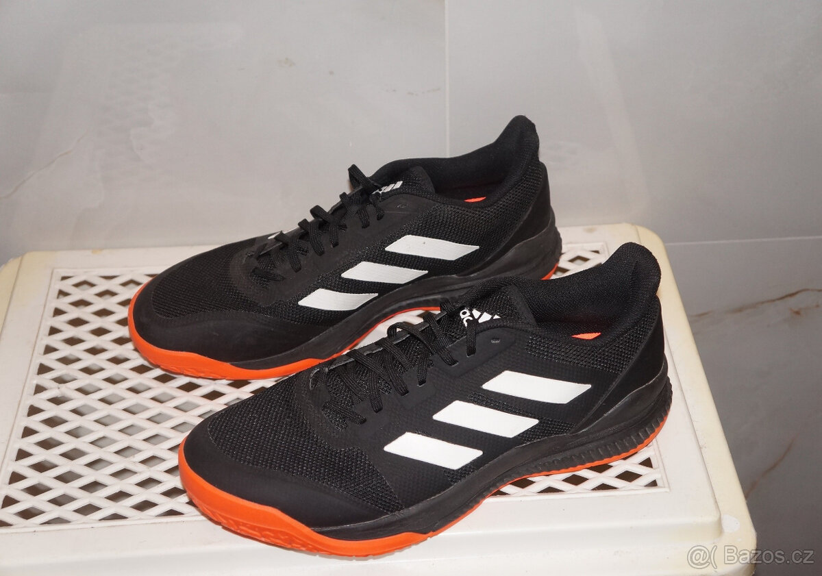 Skoro nové pánské házenkářské boty 45 tenisky sportovní obuv