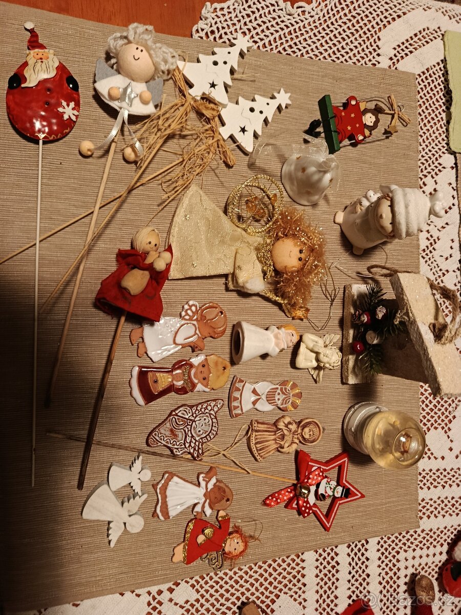 Mix vánočních ozdob a dekorací (dřevo, textil, vintage)