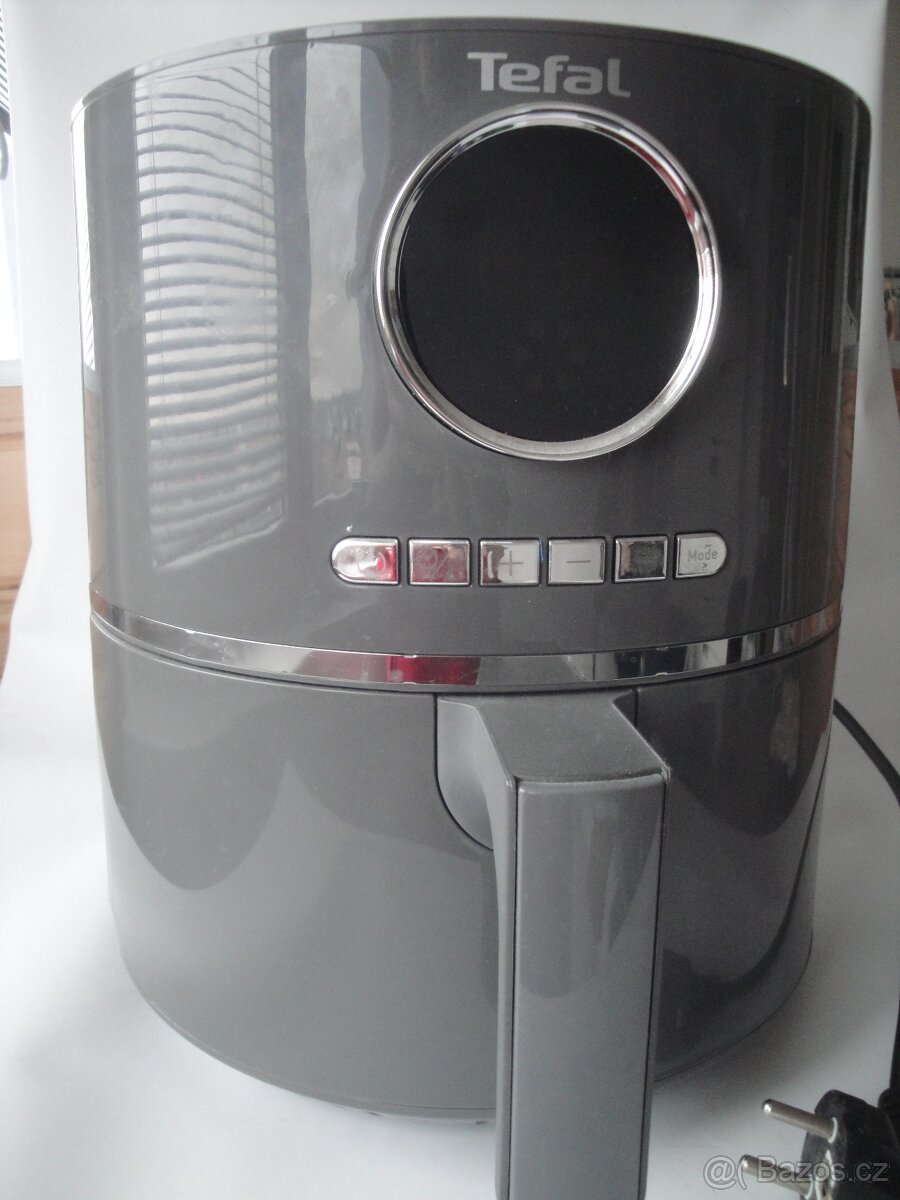 Horkovzdušná fritéza