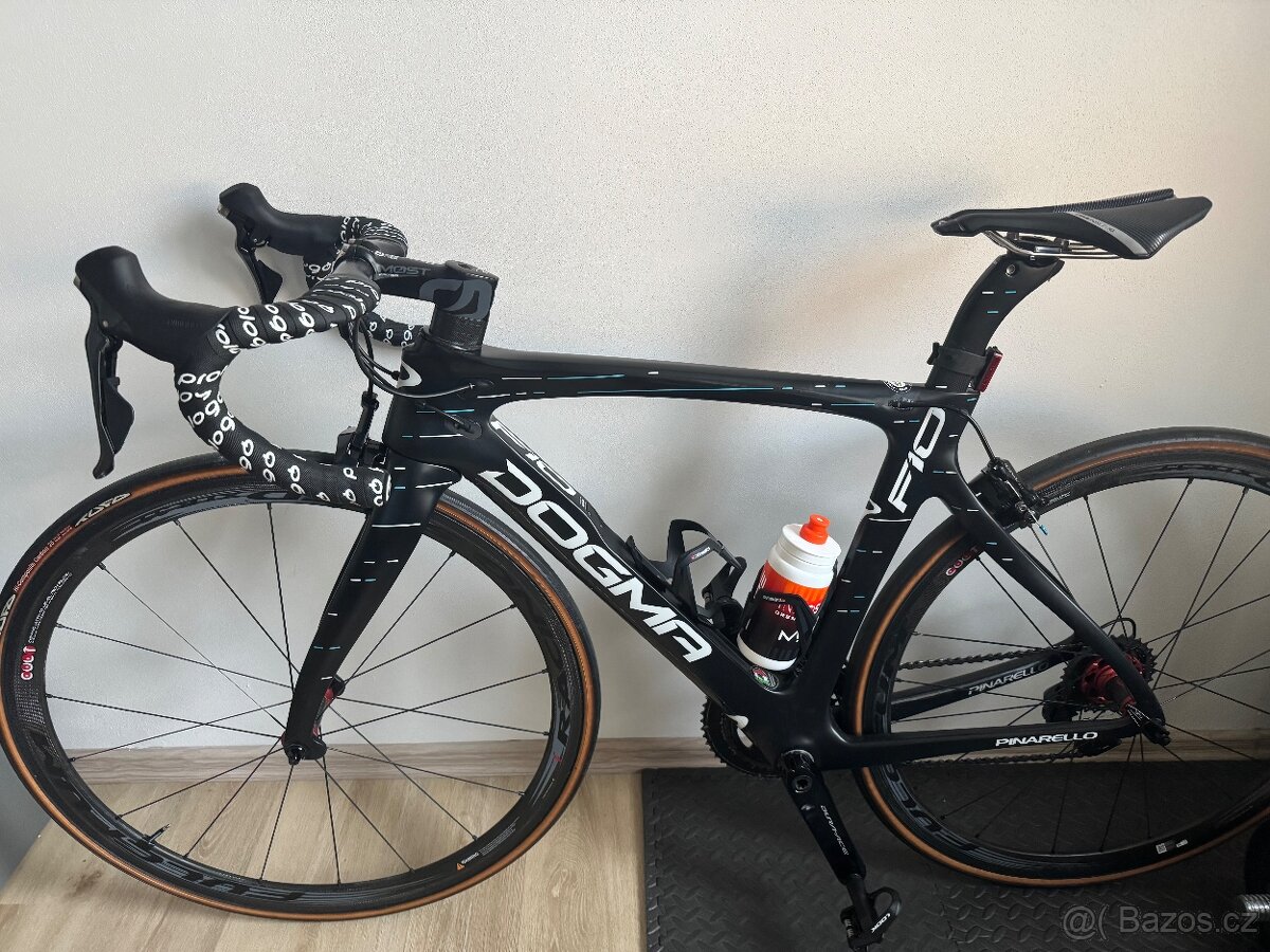 Pinarello dogma f10 Sky edice