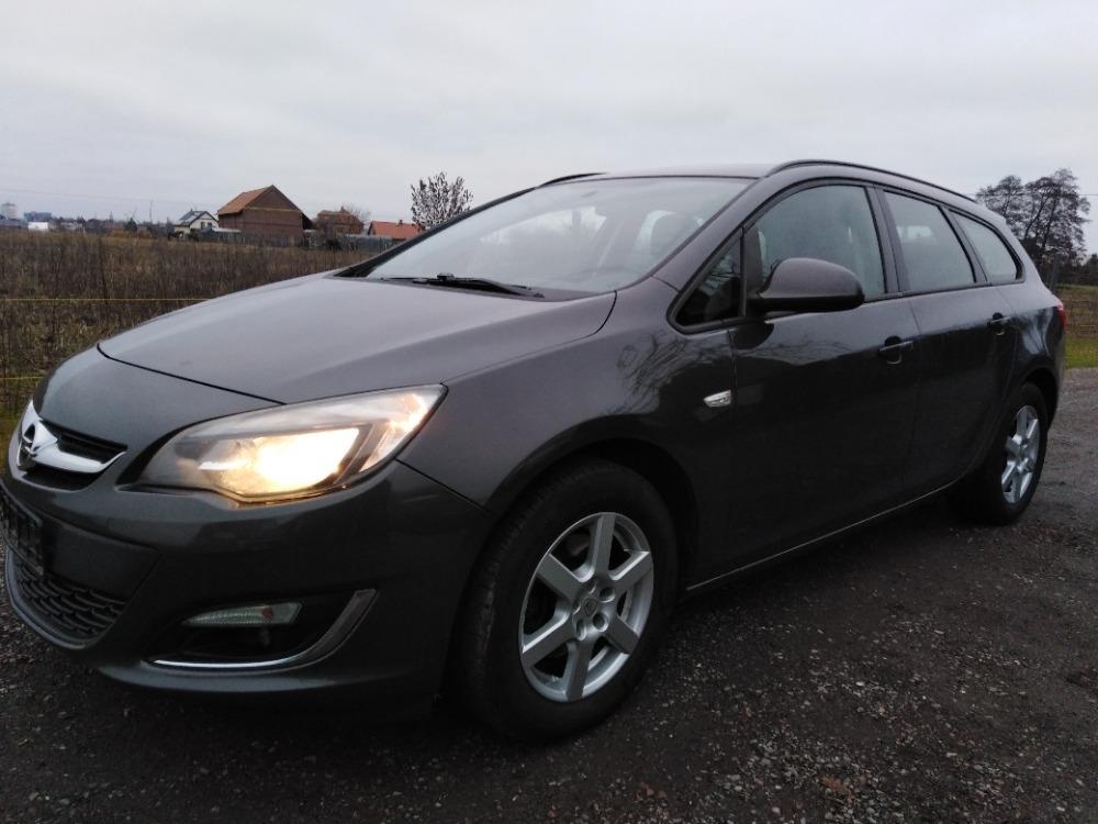 OPEL ASTRA KOMBI 1,7 CTDi model J, RV 2013 KLIMATR,TEMP,