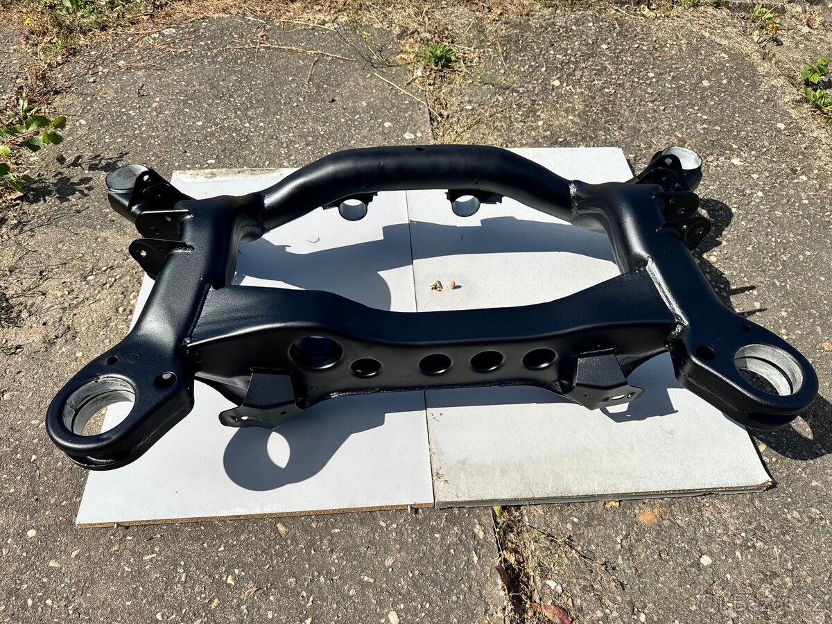 Zadní nápravnice (klec) e90/e87