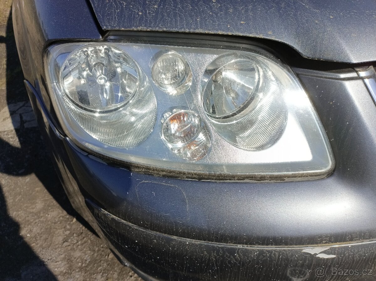 VW Touran 1T1 - Přední světla