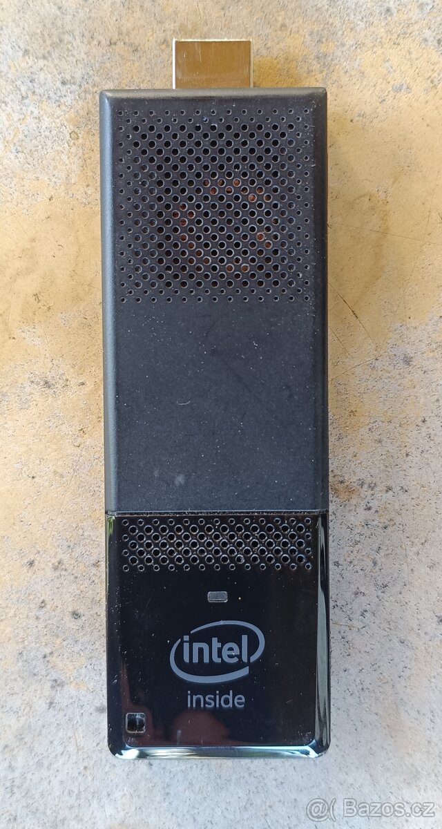 Intel compute stick STK1AW32SC