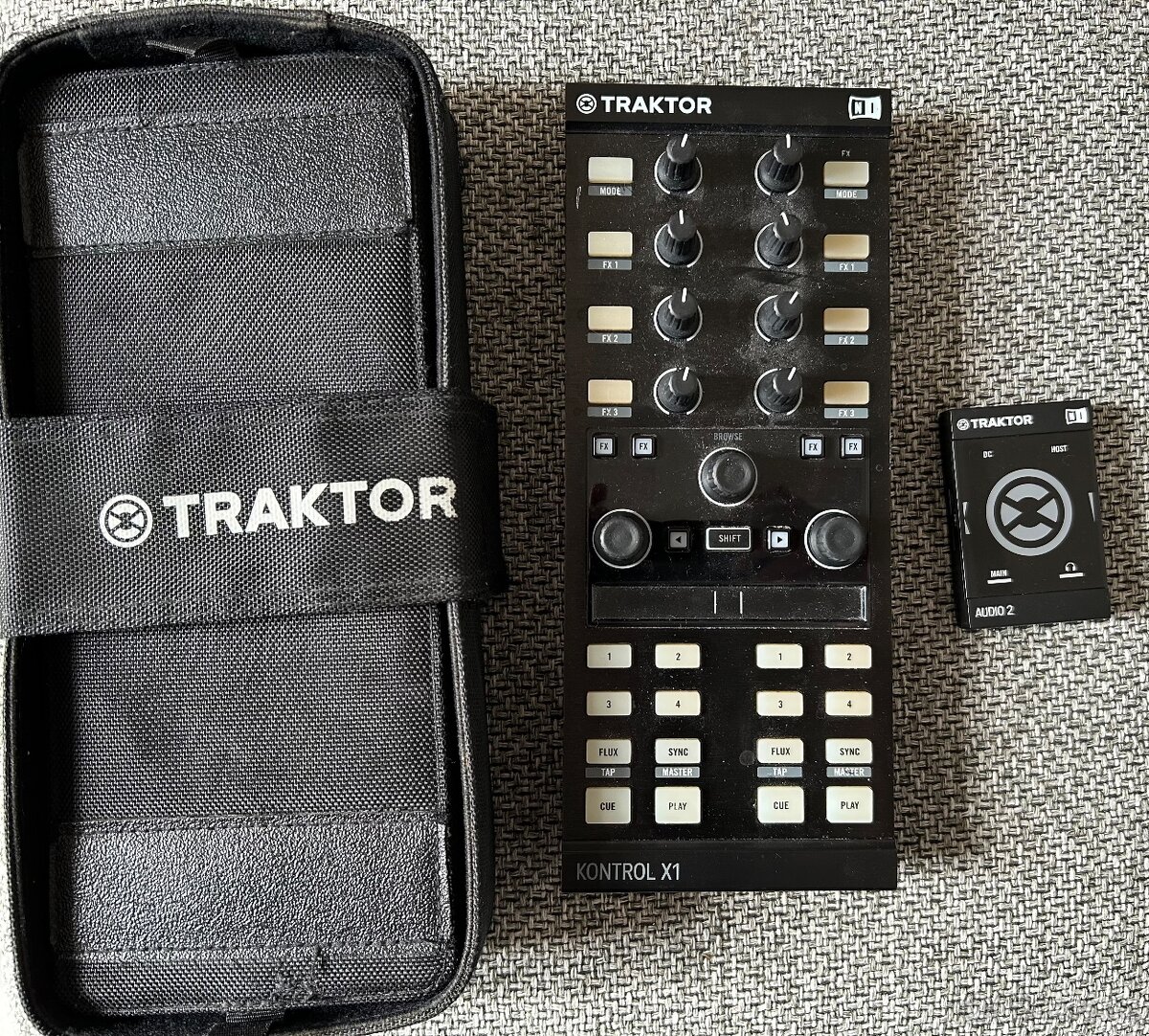 Kontrolér X1