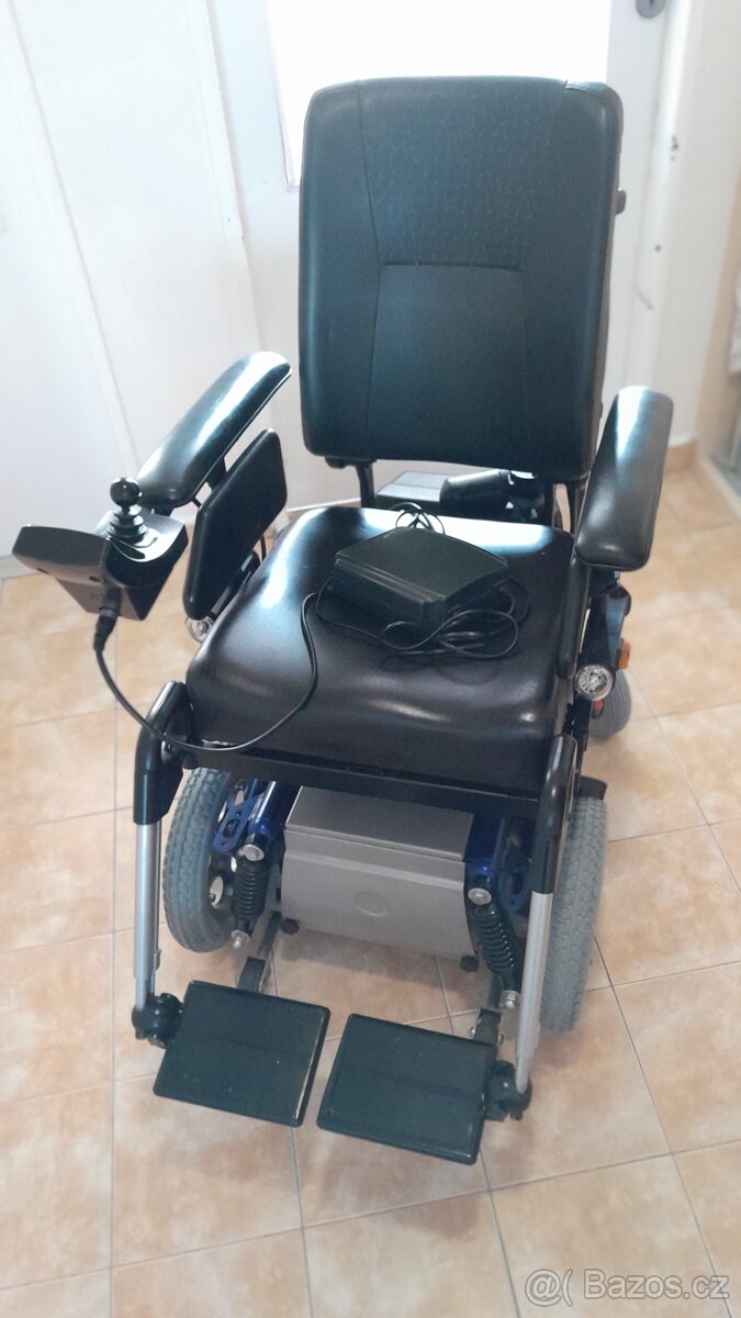 Elektrický invalidní vozík Handicare Beatle YeS