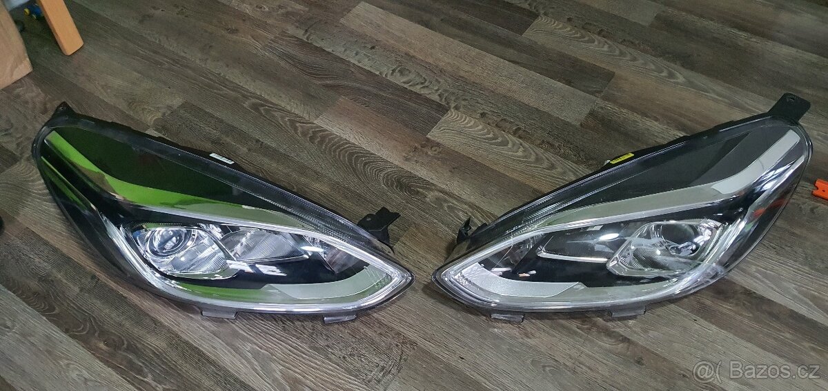 Přední světla Ford Fiesta MK8 H1BB-13W029-CE H1BB-13W030-CE