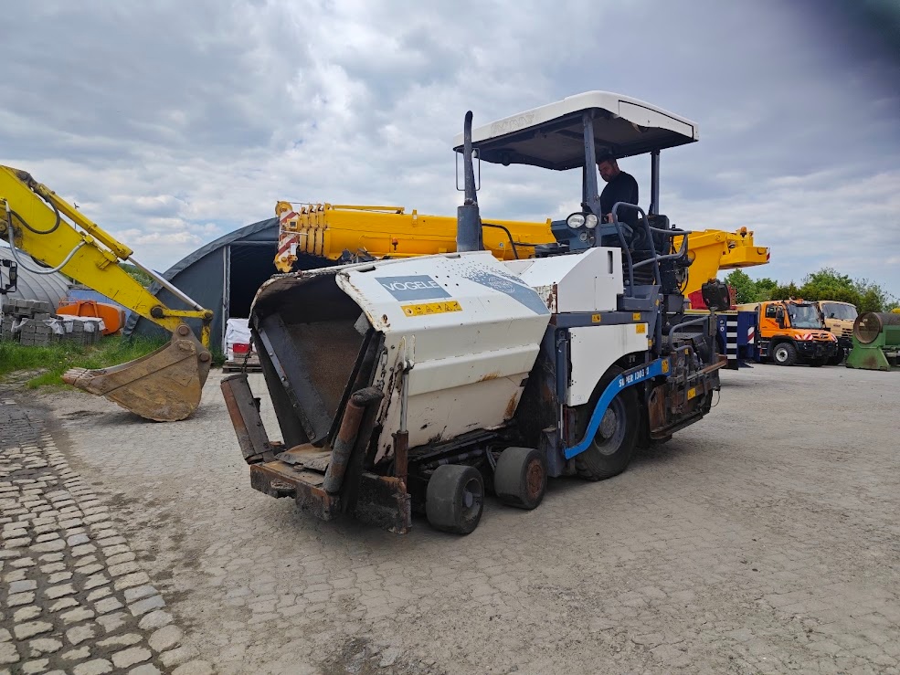 VOGELE SUPER 1303-2 kolový r.v.2012
