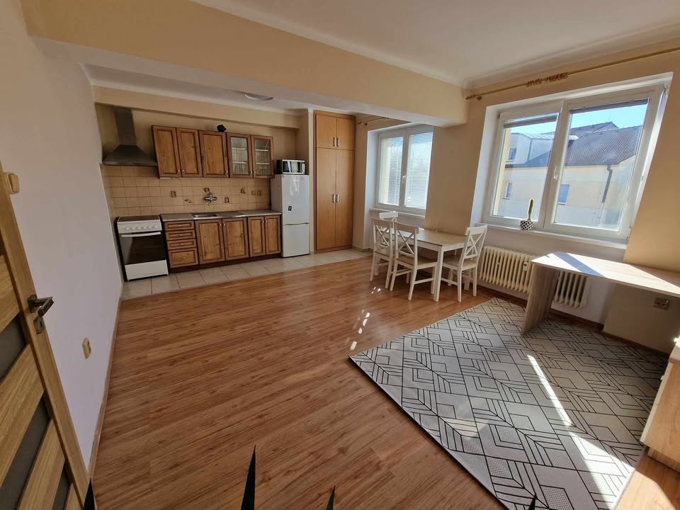 Pronájem bytu 2+kk, 47 m², Benešov