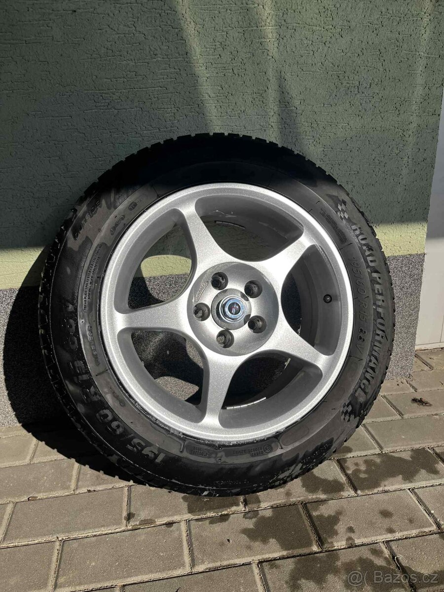 Alu kola R15
