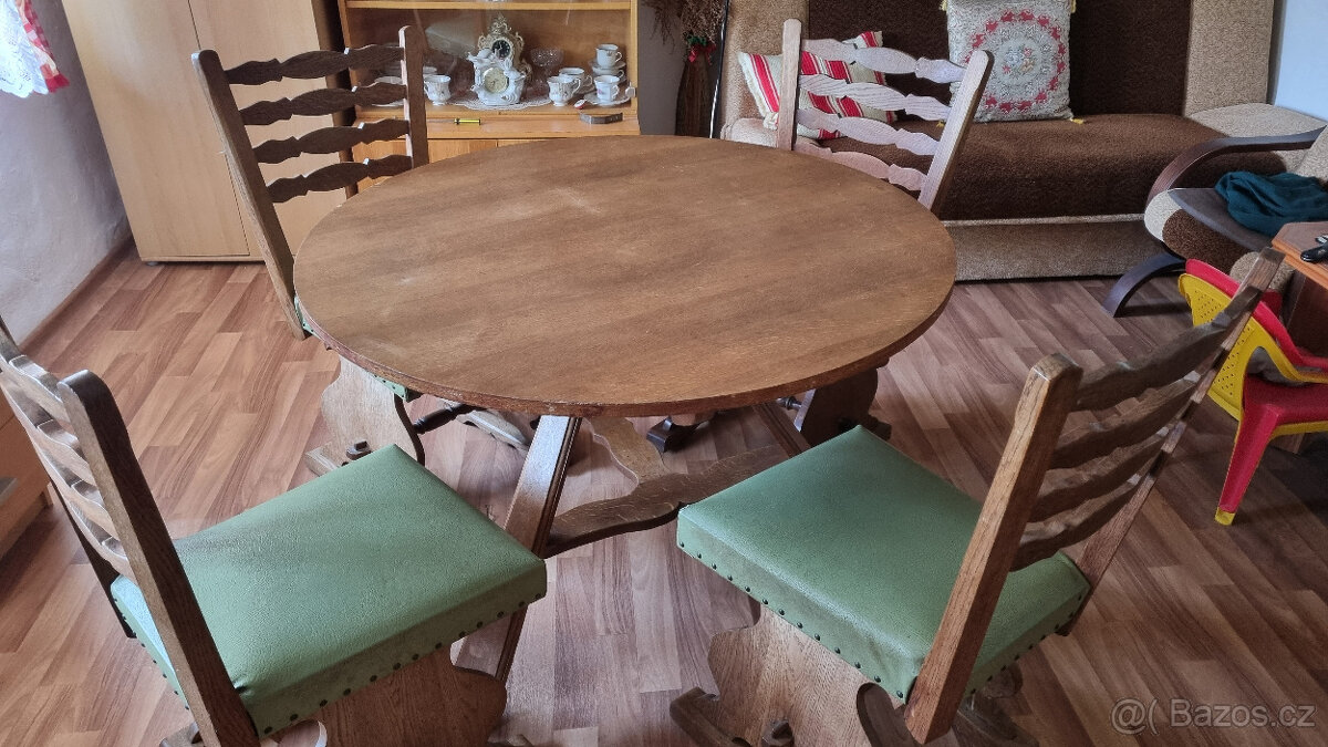 Kulatý stůl 110cm + židle