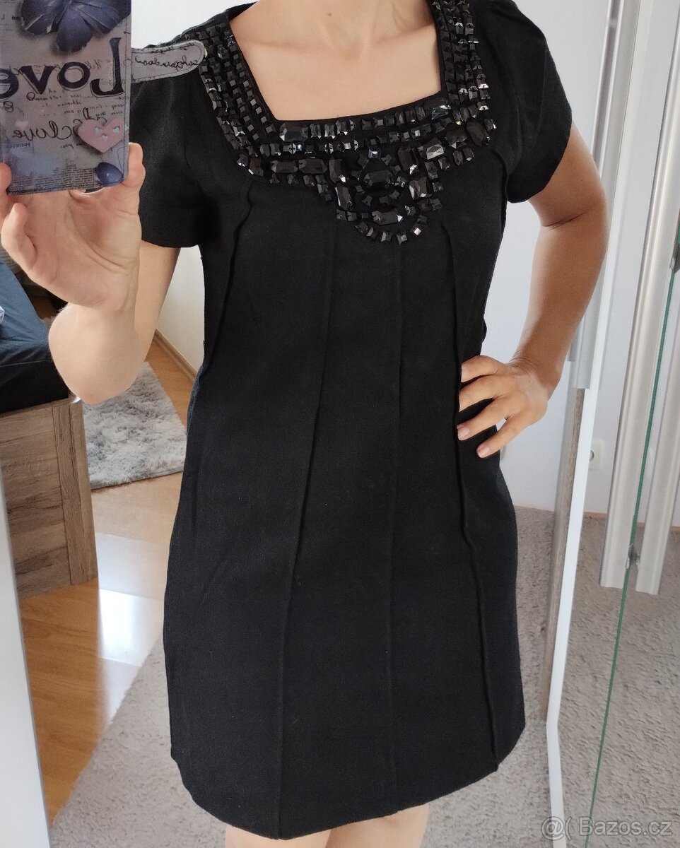 Elegantní šaty vel. S
