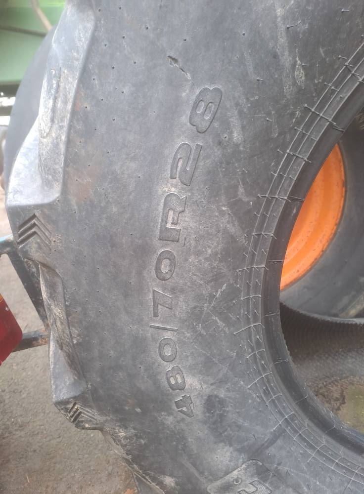 Pneumatiky: 440/70 R24, 480/70 R28, 16-20