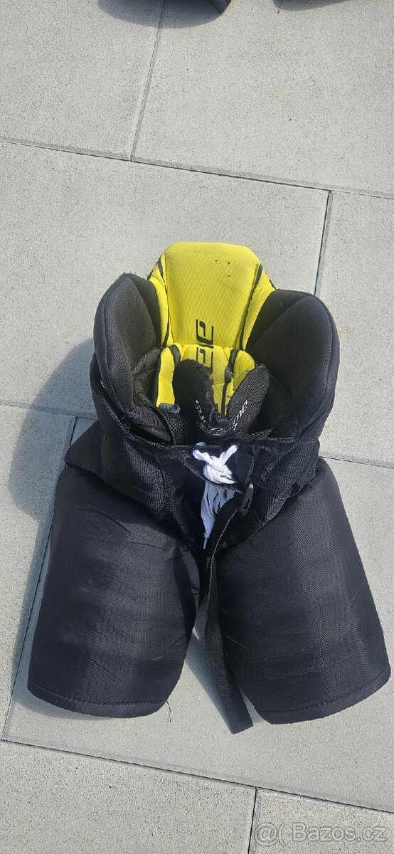 Bauer kalhoty supreme S27 vel. JR. S
