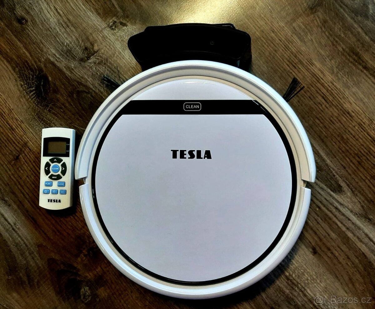 Robotický vysavač Tesla