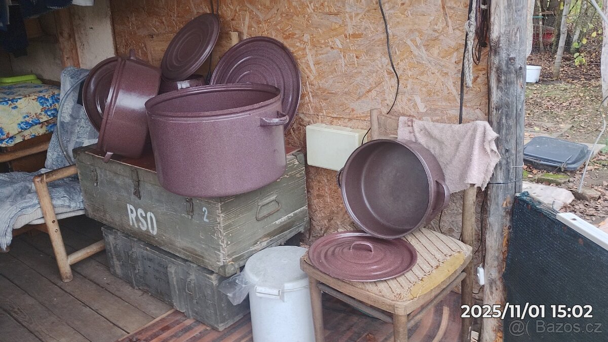Prodej velkého nádobí, příslušenství na zabíjěčku