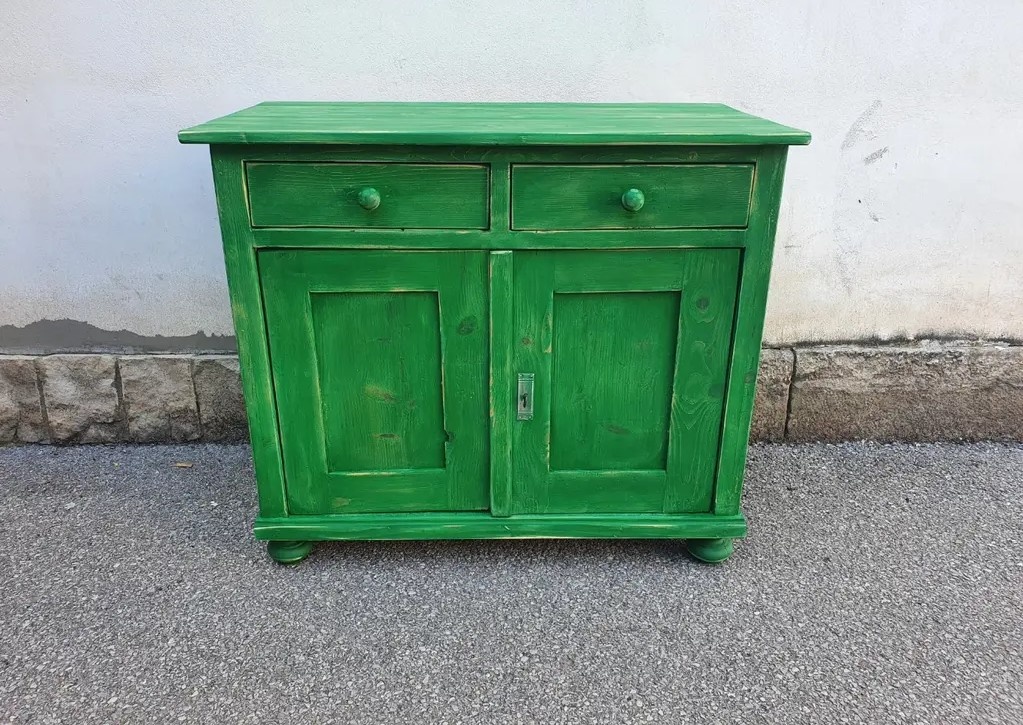 STAROŽITNÝ SPODEK-SKŘÍNKA V PATINĚ PO RENOVACI