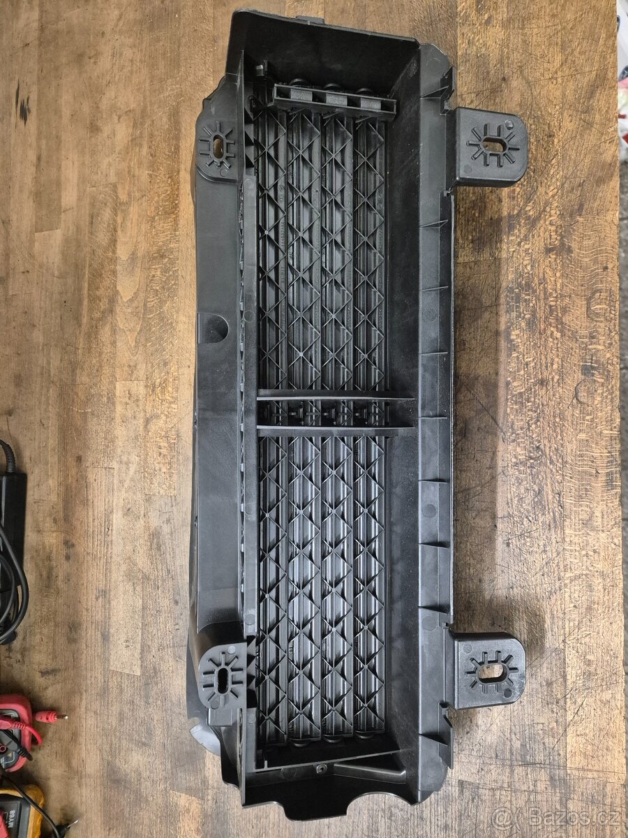 Žaluzie chladiče Dacia Duster II 214F62703R