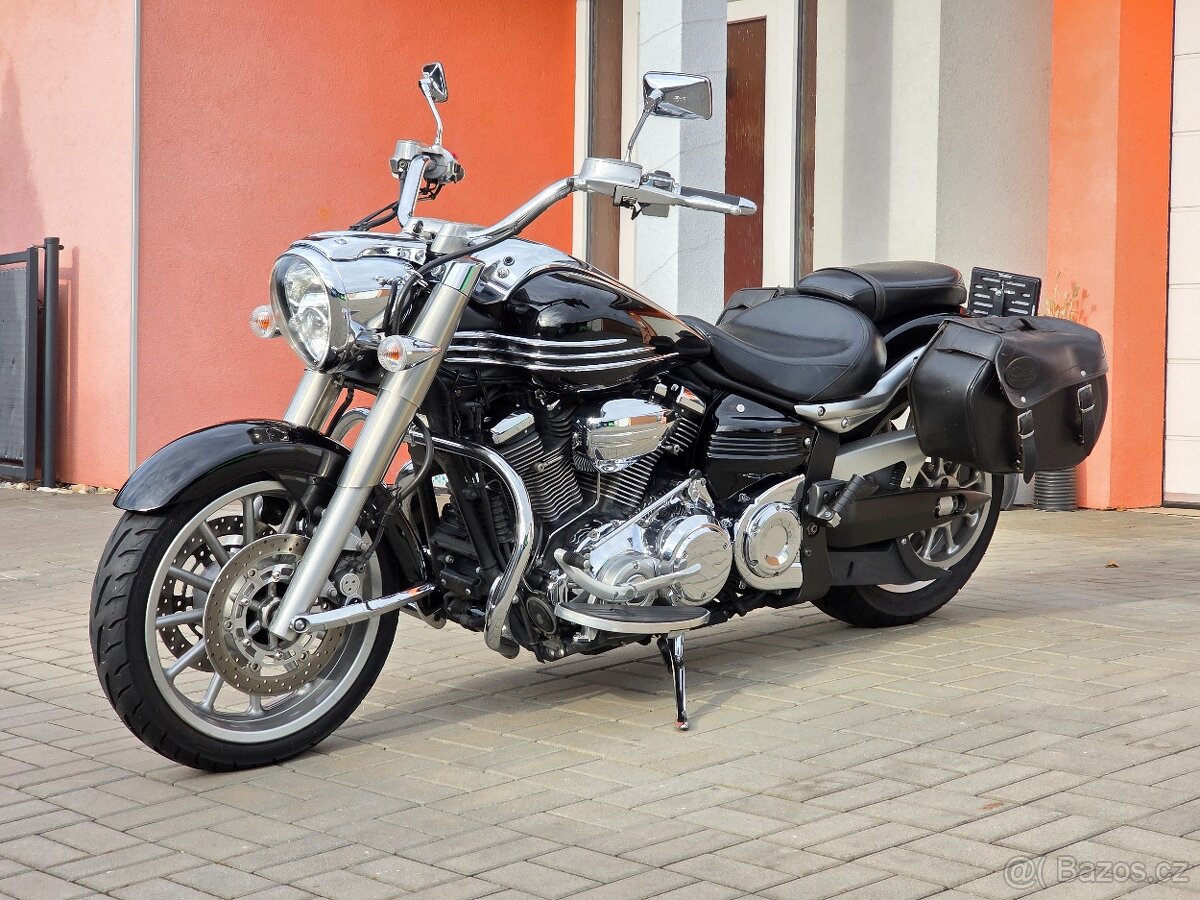 Yamaha XV 1900 Midnight Star, serviska, padací rám, brašny