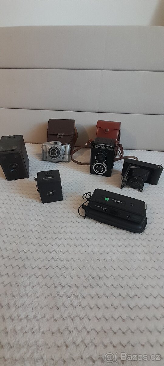 Staré fotoaparáty 6x