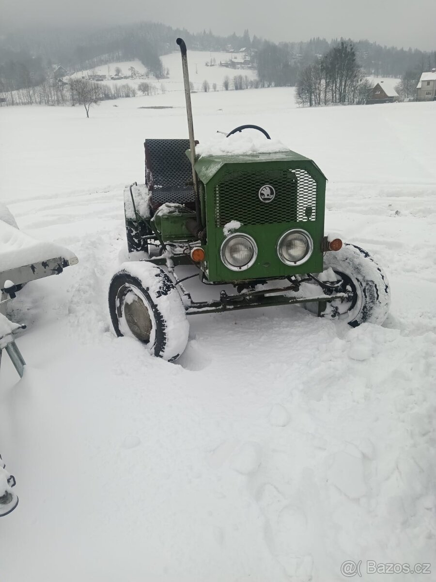 Traktor škoda 1203