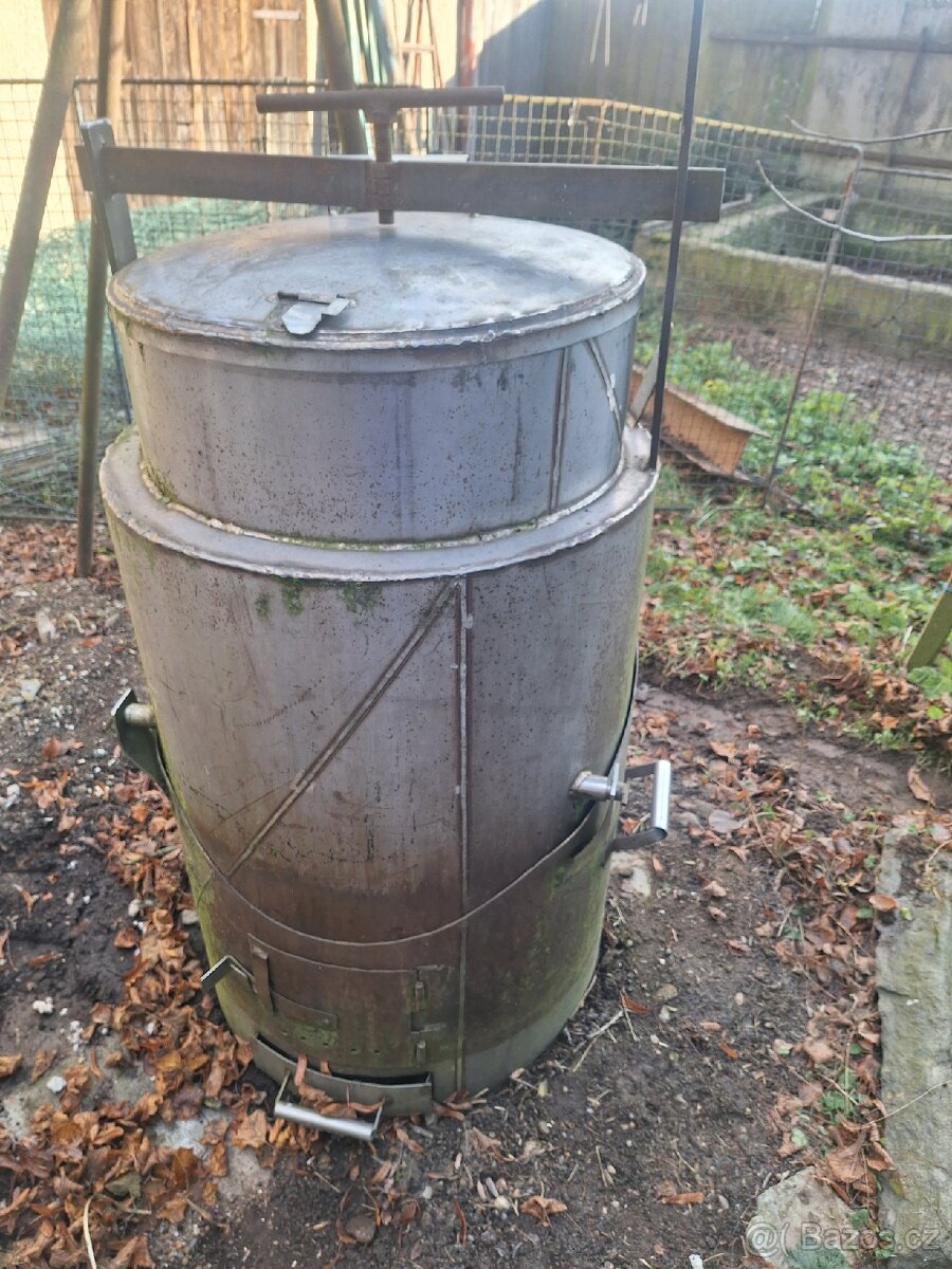 Celonerezový pařák