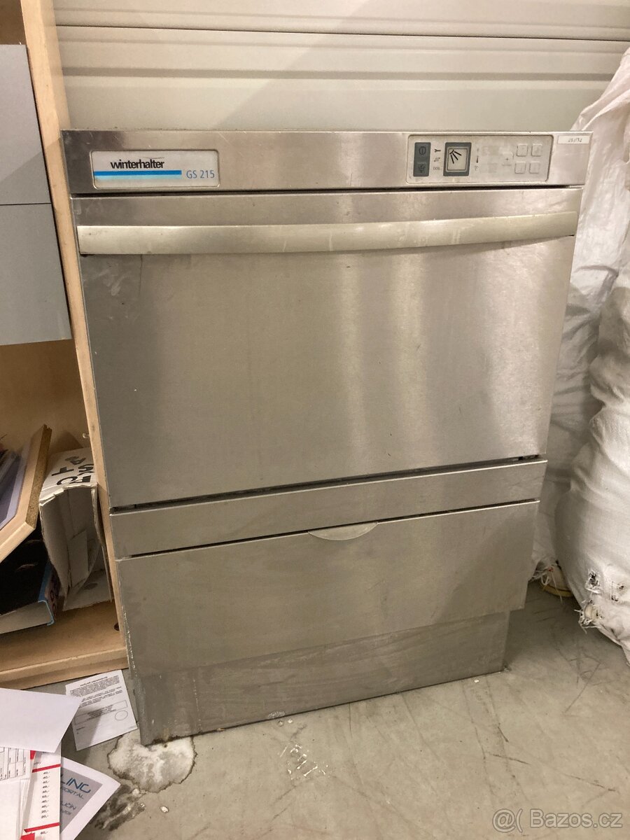 Podbarová gastro myčka Winterhalter GS215