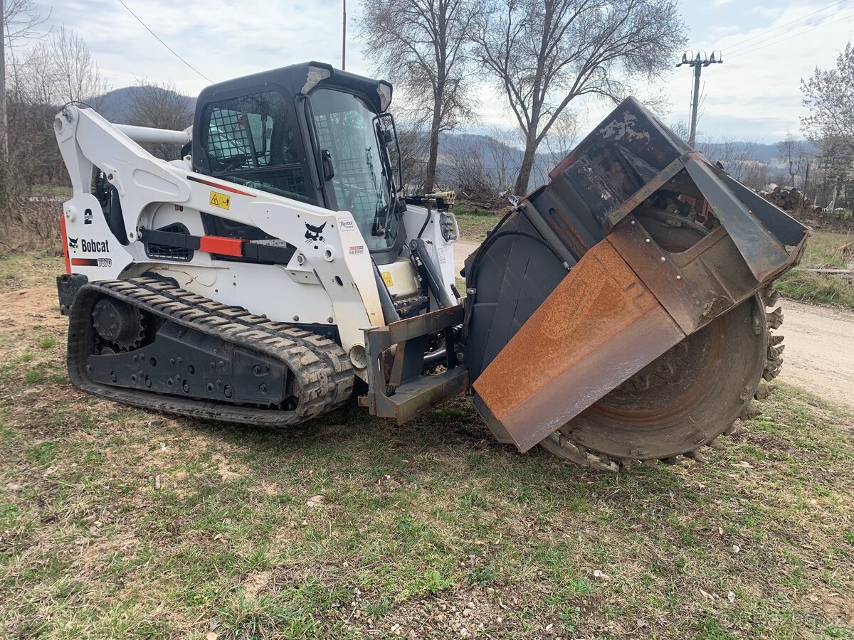 Bobcat T870 + wheel saw WS24