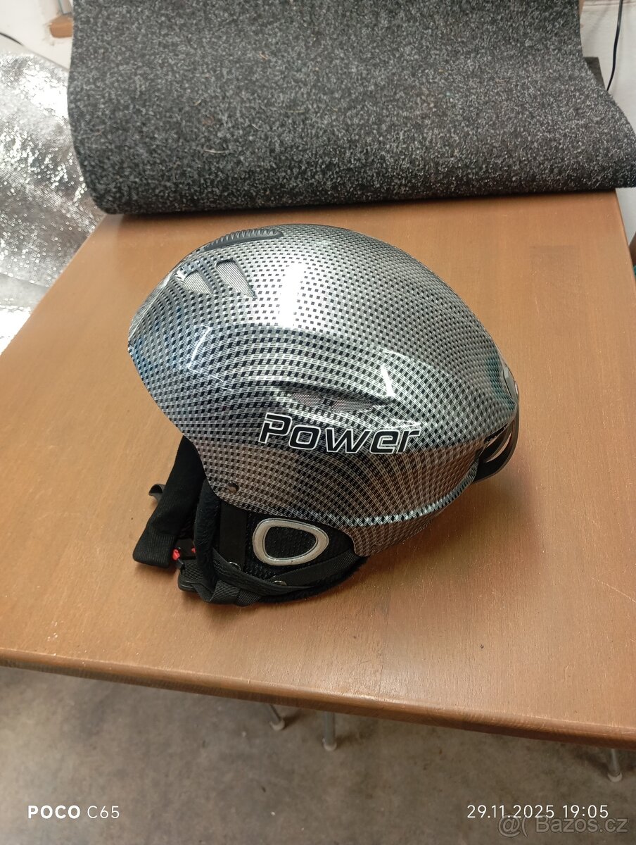 Dětská lyžařská helma