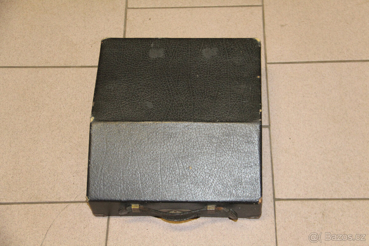 Kufříkový psací stroj SMITH PREMIER JUNIOR