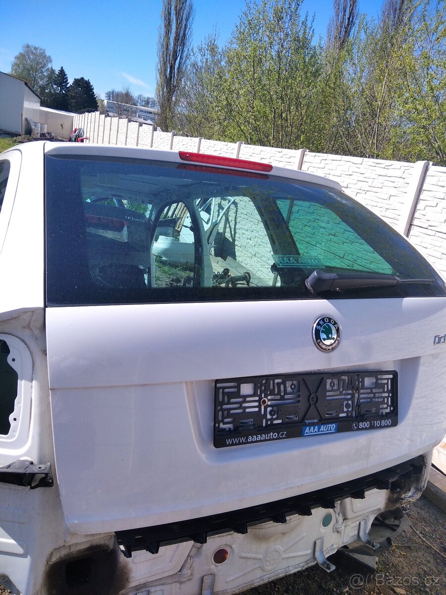 nd z škoda octavia 2 1.6tdi bílá sahara 9202 9201