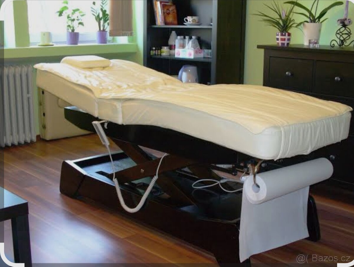 Prodám masážní , kosmetické lehatko