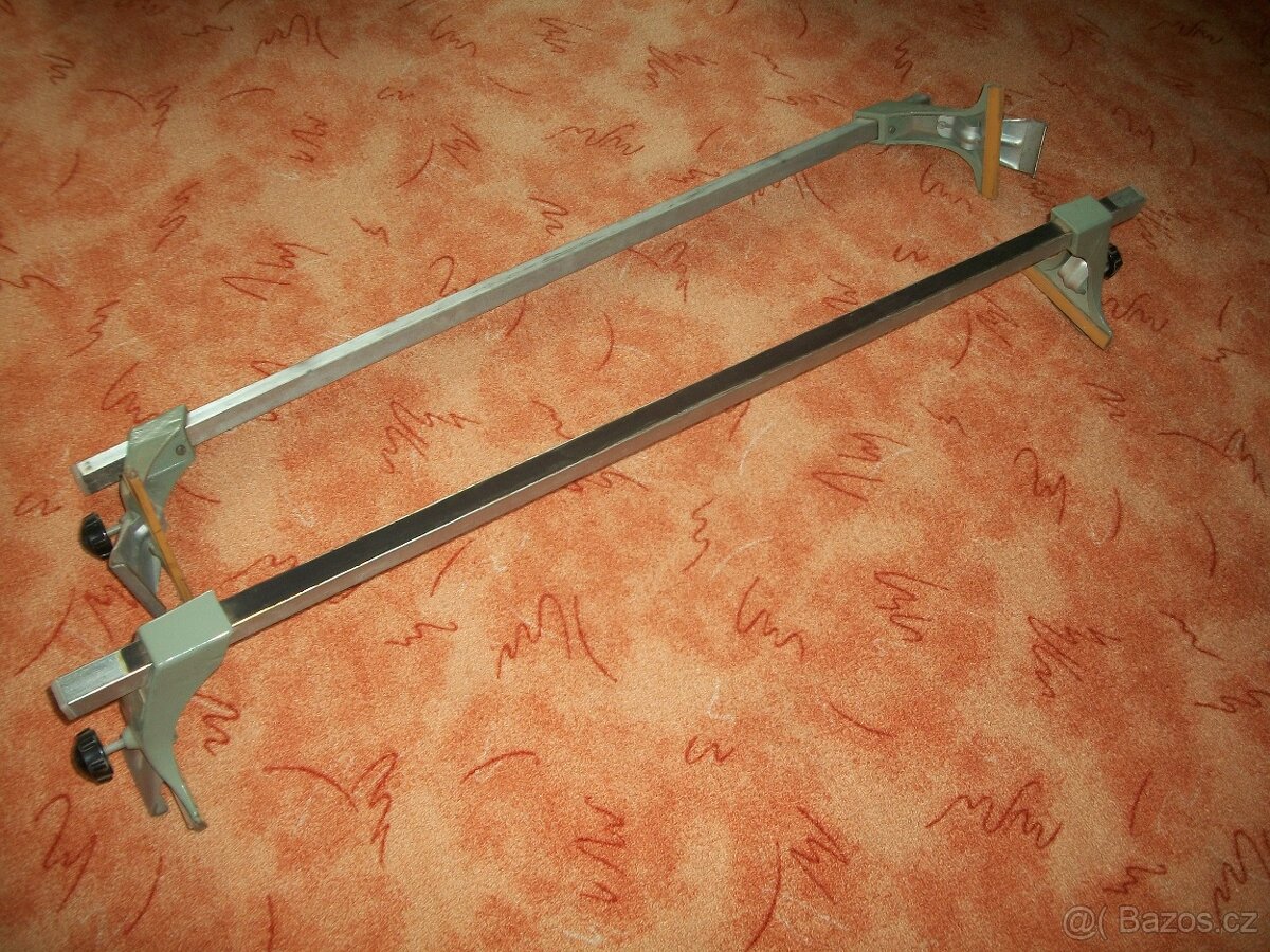 starší zahrádka na auto