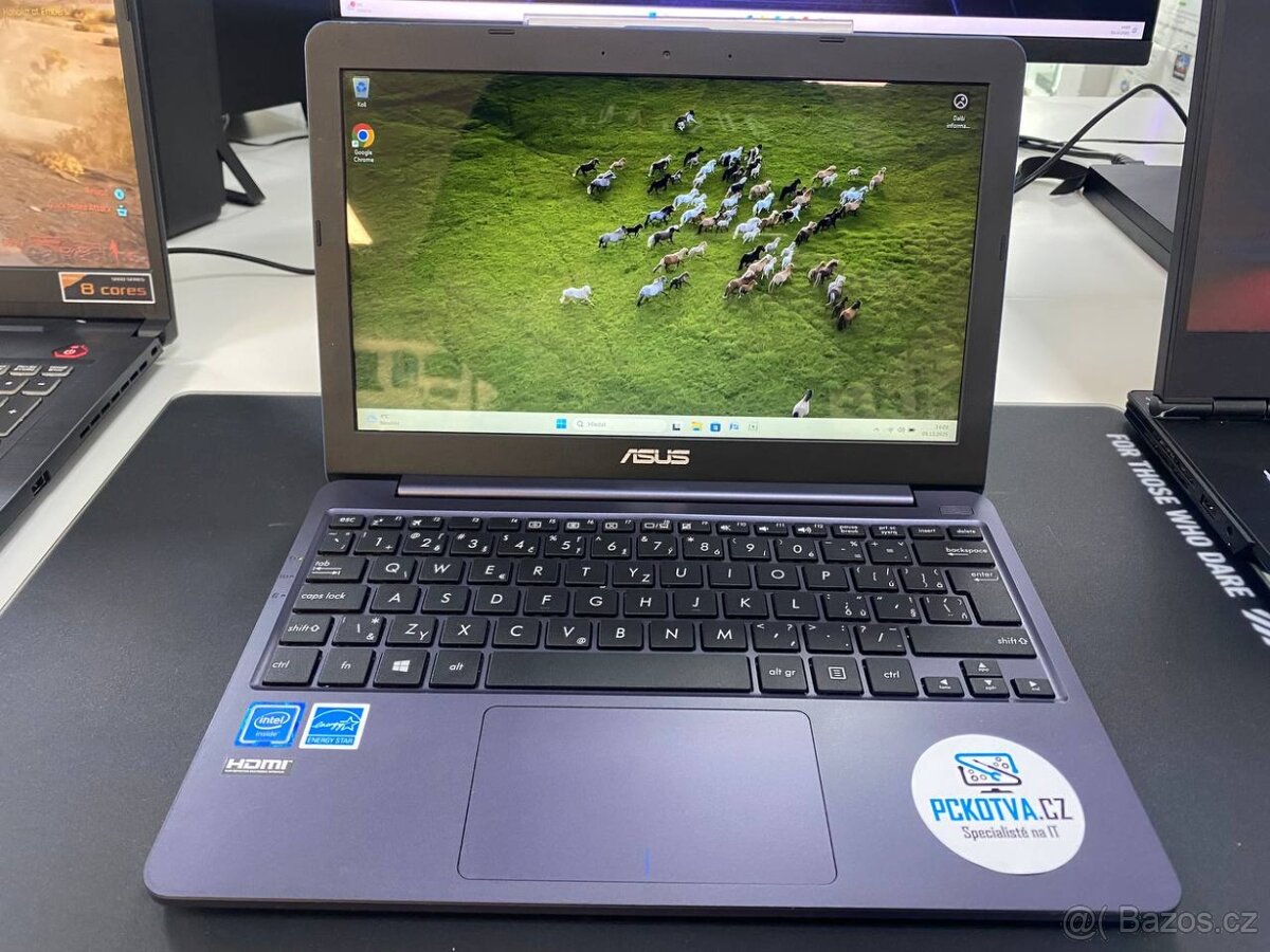 ASUS E203N 11“/Intel Celeron /SD 30GB/RAM 4GB/ GRAFIKA: Inte