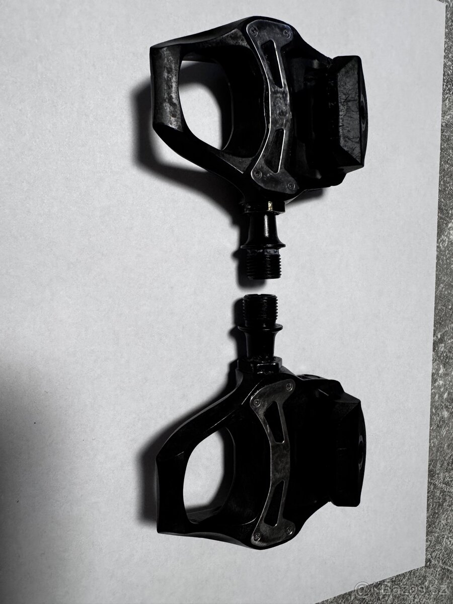 Pedály 105 carbon SPD L