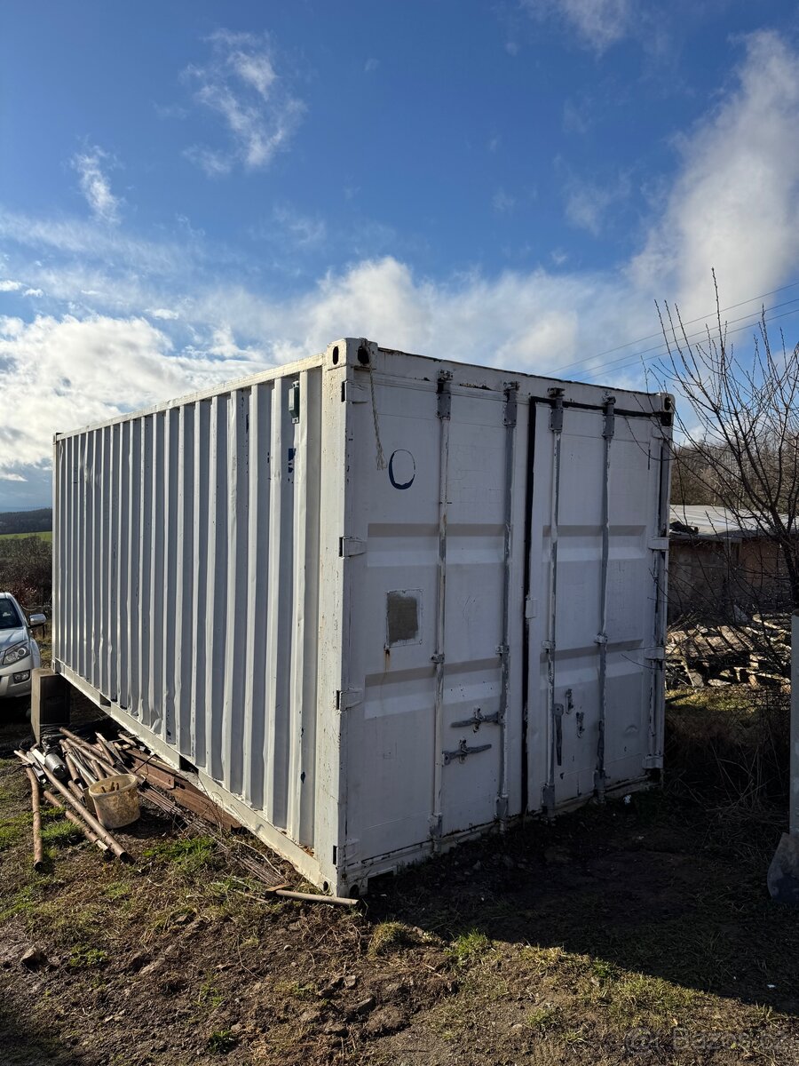 Lodní kontejner 20