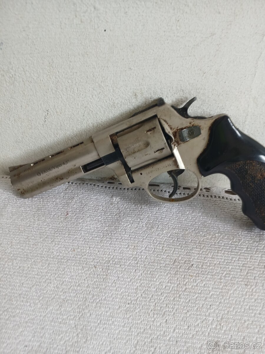 Revolver