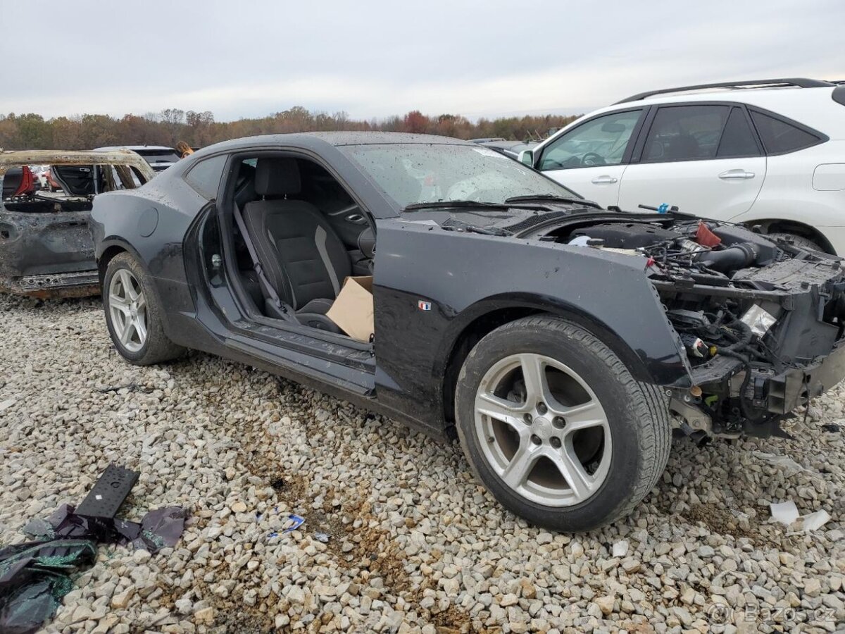 Chevrolet Camaro 3.6 2017 není kompletní