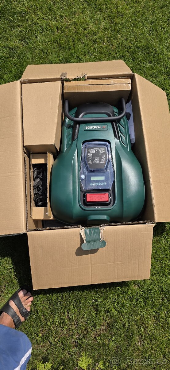 PARKSIDE® Robotická sekačka PMRA 20-Li B2, 2 Ah