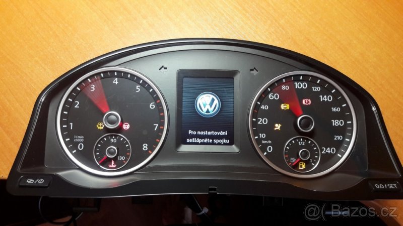 PREMIUM barevné budíky Golf 5 / Tiguan / Jetta / Scirocco