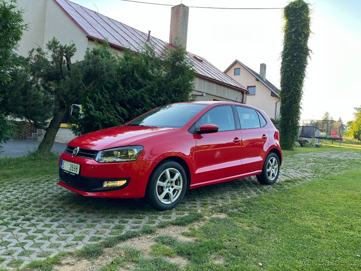 VOLKSWAGEN POLO 1.4i  16V   DSG  64.000KM