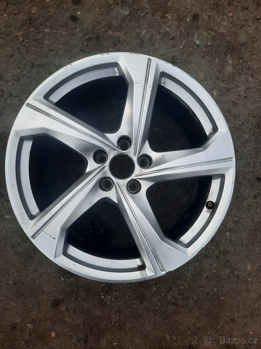 8.5Jx19H2 ET40 4K0601025AJ audi A6