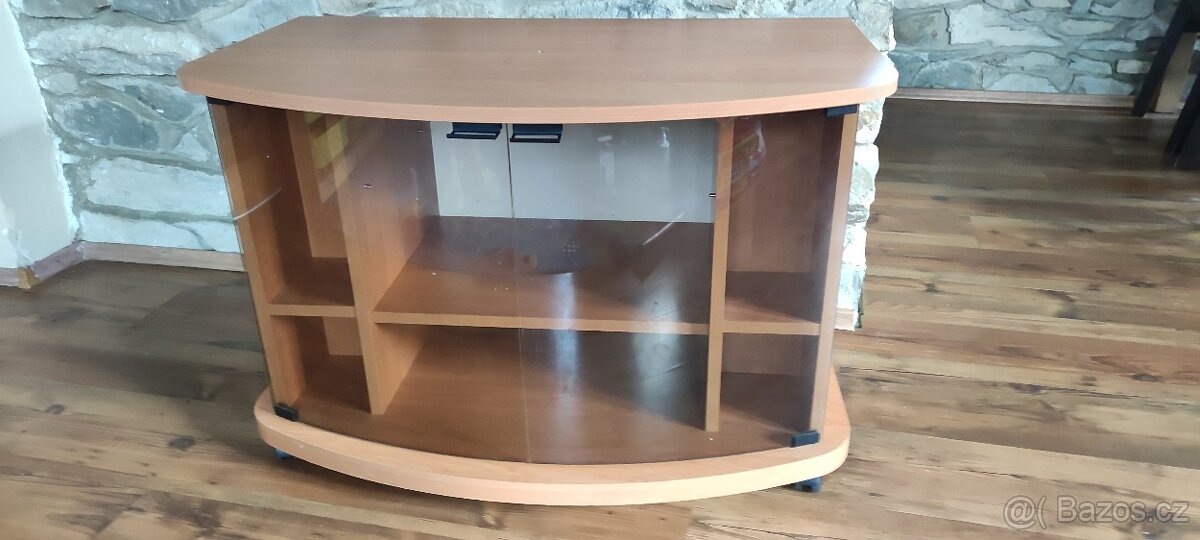 Stolek pod TV nebo akvárium