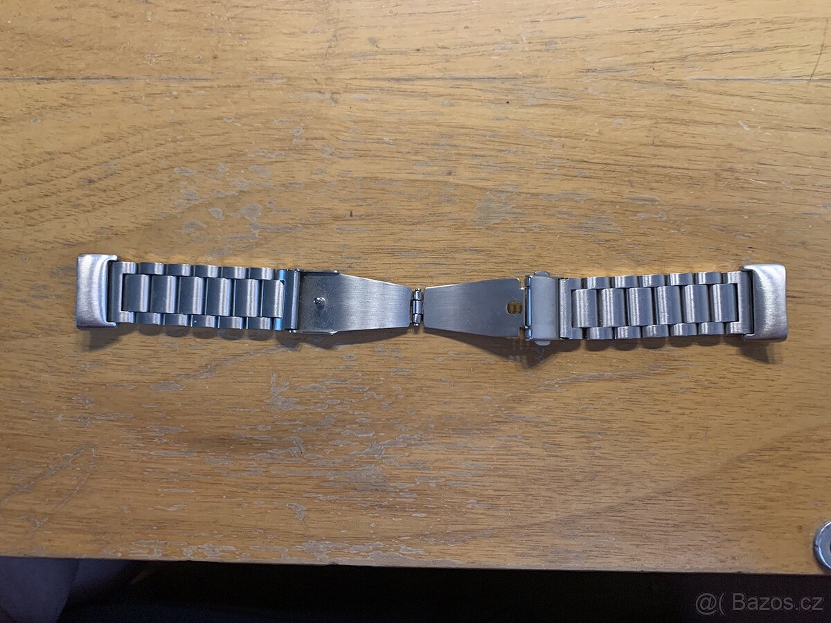 Koncovky - redukce na pásek Fitbit.