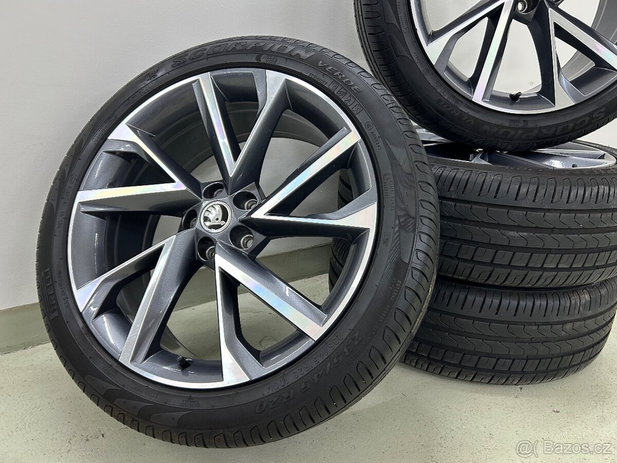 TOP letní originál al sada Škoda Kodiaq Vega 5x112
